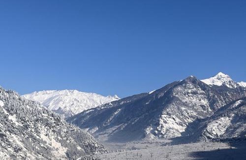 Manali Hotel | House of Soyl