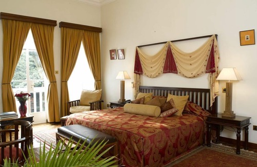 Langata Hotel | House of Waine