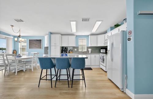 Nettles Island House | House on Seawall in Jensen Beach