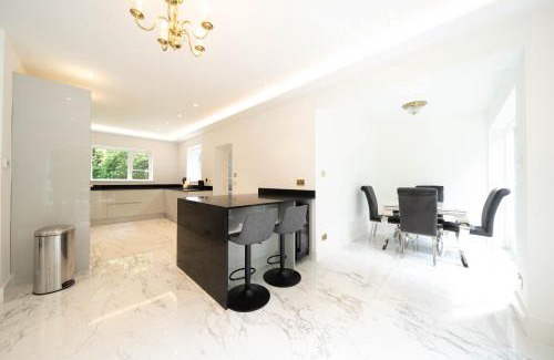 Harrow House | House on the Hill