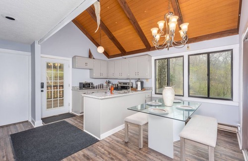Treeloft Ski Chalet | House on the slopes Ski-in/out