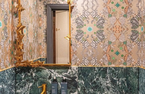 Warwick Hotel | House On Warwick