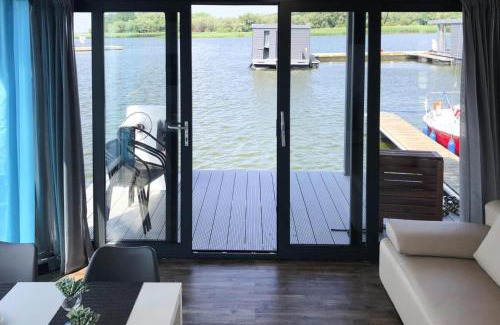 Dziwnow Boat Rental | House on Water in Dziwnów near Clean Beach