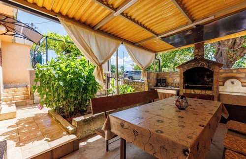 Sveta Nedelja House | House Papinka with Private Pool & Garden, Labin, Croatia