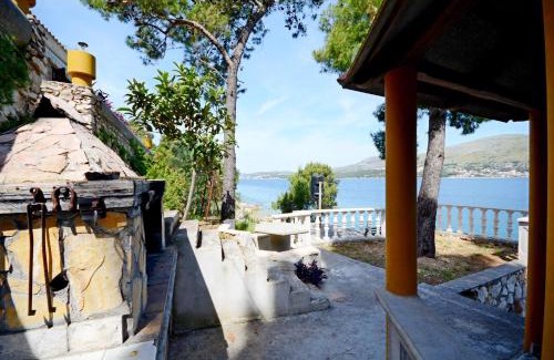Okrug Donji House | House Piccolo