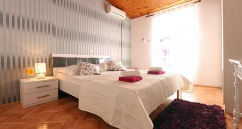 Vrpolje Apartment | House Roso