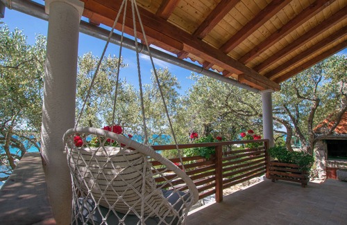 Tkon House | House Sage (14741-K1) - Tkon - island Pasman