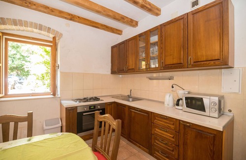 Kastel Novi House | House Sanda (40761-K1) - Kastel Novi