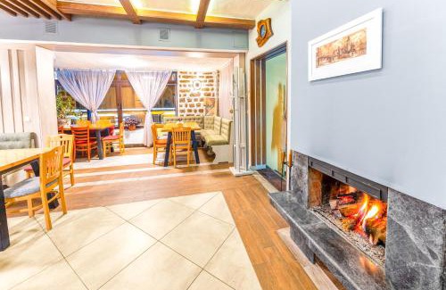 Shiligarnika House | House Shiligarnika