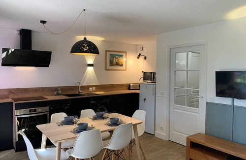 Lacanau-Ocean House | House sleeps 4/5 with large heated summer pool in private grounds.