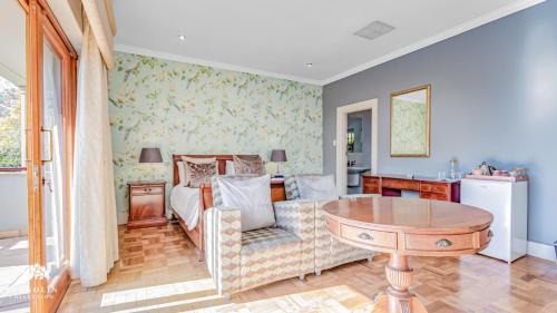 Northcliff House | House Sunbeam GuestHouse