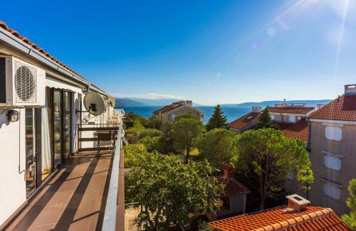 Novi Vinodolski House | House Sunshine