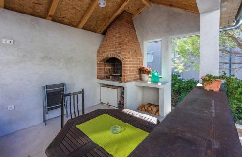Novi Vinodolski House | House Sunshine