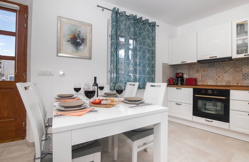 Vrboska House | House Tia