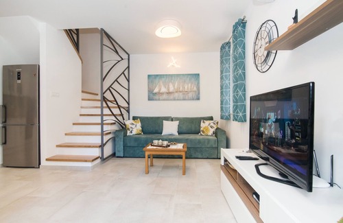 Vrboska House | House Tia