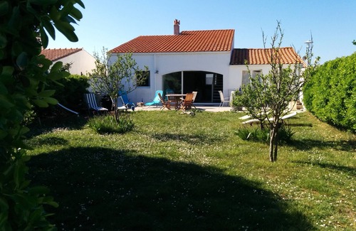 Saint-Clement-des-Baleines House | house/villa - ILE DE RE ST CLEMENT DES BALEINES