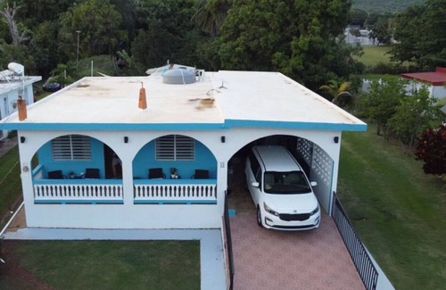 Ceiba House | House w/Private Pool, 2 bed/1 bath/full kitchen/grill/near ferries/large yard
