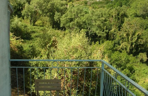 Rogliano Apartment | House with beautiful sea and mountain views, garden, air conditioning,