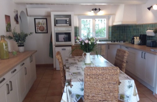 Bonnieux House | house with garden in the heart of the luberon
