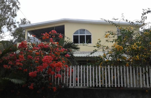 Mont Choisy Villa | House with garden