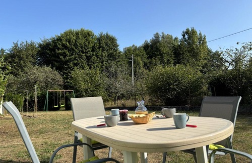 Diou Cottage | House with garden near canal and Loire, fully equipped, perfect for families
