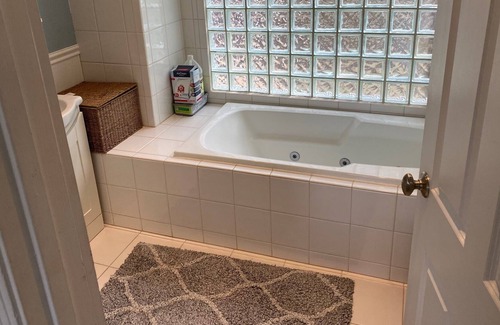 Agoura Hills House | House with jacuzzi, Mountains yet close to 101 and beach