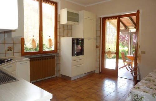 Anfo House | House with large terrace and garden, 4 pers, 200m to the lake/beach