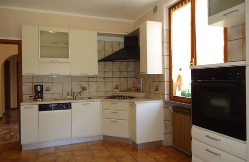 Anfo House | House with large terrace and garden, 4 pers, 200m to the lake/beach