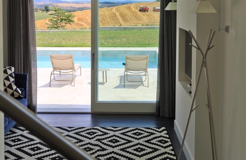 Siena Villa | House with Modern Design, Pool, Views of the Sienese Countryside, Air Conditioning