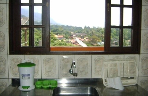 Portinho House | House with pool, terrace and panoramic views of the sea and rainforest