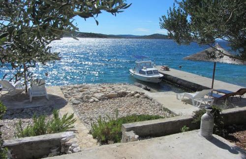 Tkon House | House Zelanto Mali