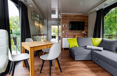 Koenigs Wusterhausen Boat Rental | Houseboat on the Dahme, Wildau