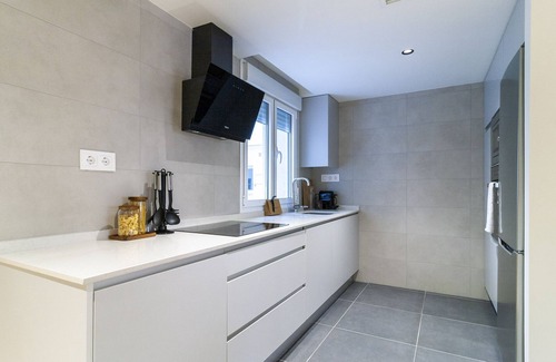 Nueva Espana Apartment | Housing Castellana V by Sharing Co