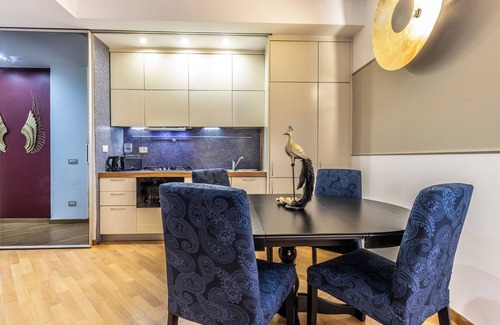 Historic Center Apartment | HouSmart Azzo Gardino 4