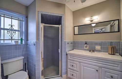 Southeast Houston Cottage | Houston Vacation Rental w/ Private Yard!