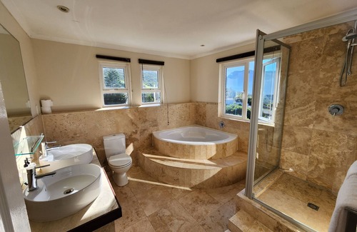 Hout Bay House | Hout Bay Breeze