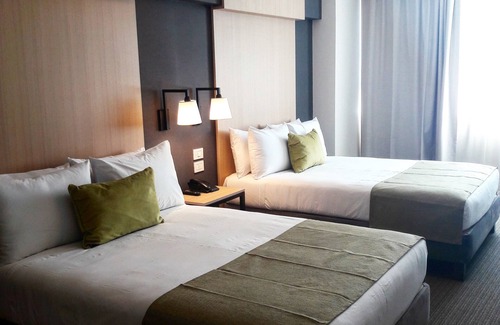 Buenos Aires Central Business District Hotel | Howard Johnson Plaza by Wyndham Buenos Aires