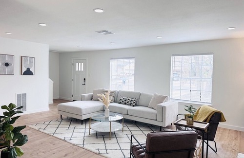 Milwood House | Howdy! Modern stay in Austin