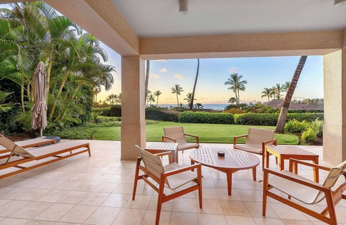 Kaupulehu Villa | Hualalai Resort: Ground Level Villa by the Ocean