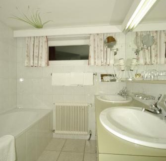 Lech am Arlberg Apartment | Hubertusklause
