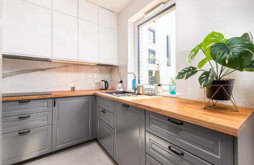 Zoliborz Apartment | Hubnera 1 by Homeprime