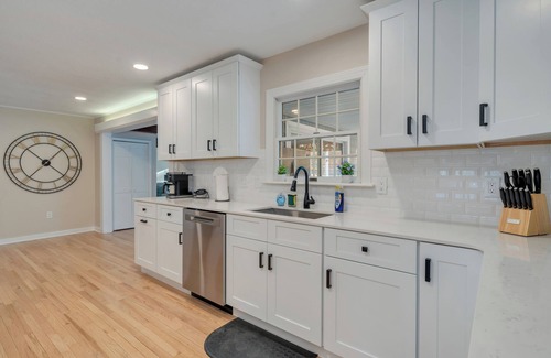 Cape May Court House House | Huge 7 bedroom house - pool, hot tub, full bar, close to Avalon & Stone Harbor