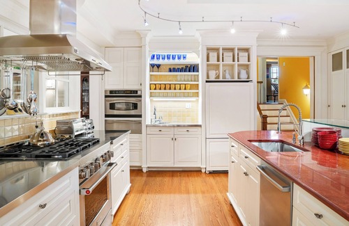 Vienna House | Huge Gilded-Age Home for Entertaining