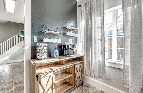 Norman House | Huge Historic Gem Steps From The University of Oklahoma