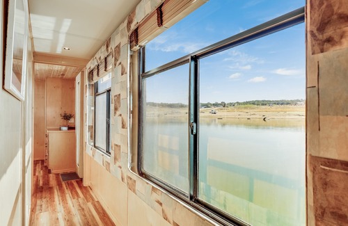 Leander Boat Rental | HUGE Luxury houseboat on Lake Travis