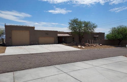 Lake Havasu City House | Huge Resort Style Home in Lake Havasu