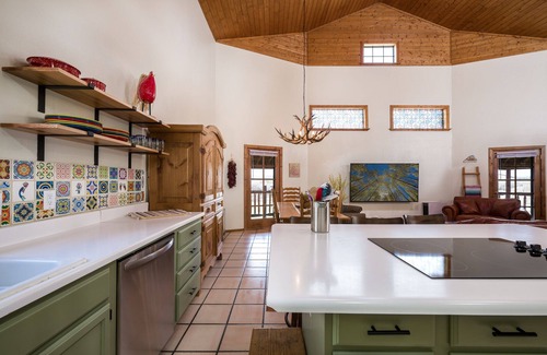Los Ojos Cabin | Hummingbird Hacienda - Los Ojos Cabin w/Brazos Cliff Views