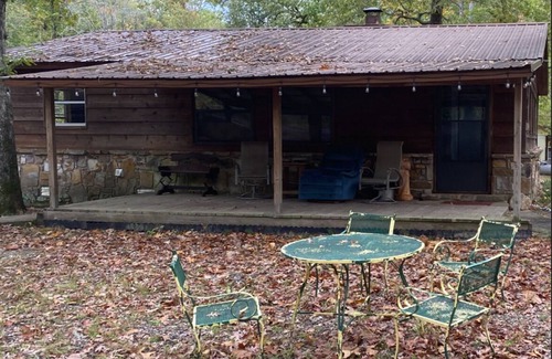 Octavia Cabin | Hunter/fisherman cabin close to boat ramp and National Forest