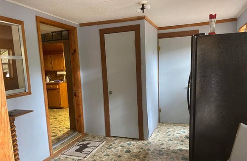 Octavia Cabin | Hunter/fisherman cabin close to boat ramp and National Forest