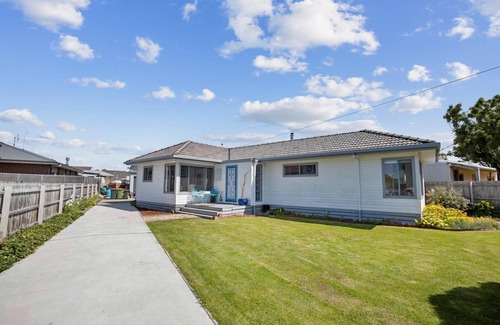 Paynesville House | Huntingdale - Close to the lake, everything you need to enjoy your getaway